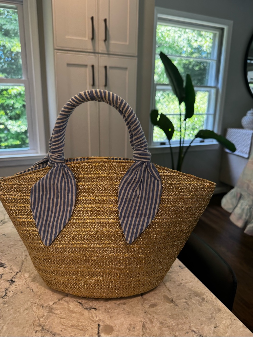LILLY PULITZER Malia Mini Straw Bag Seersucker Scarf Handle Wrap - Picture 2 of 8